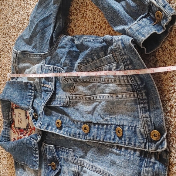 Faded Jean Jacket - Picture 5 of 5